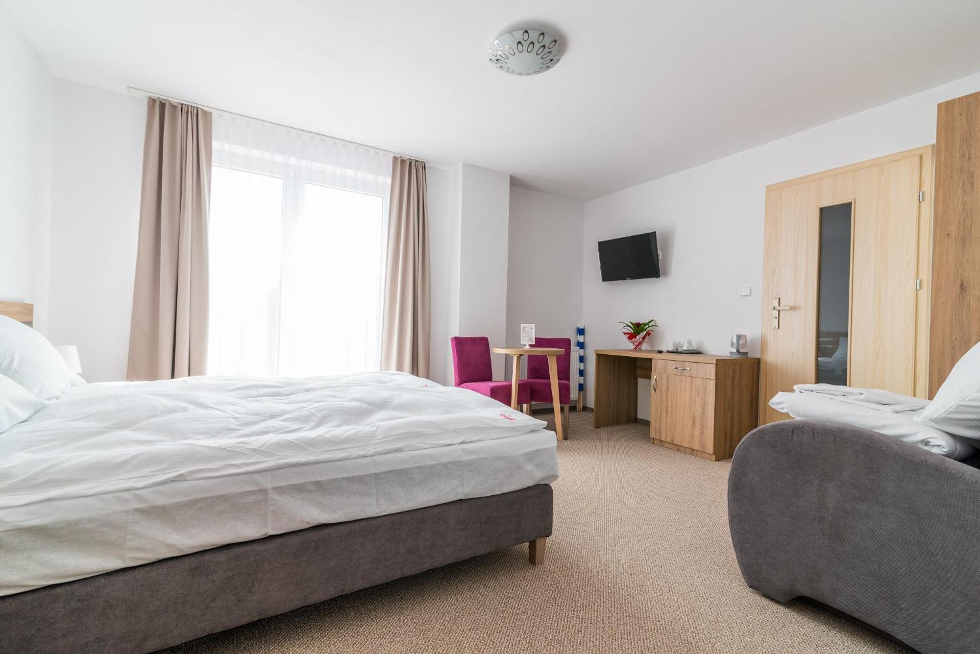 Magnolia Pokoje I Apartamenty Дембки Экстерьер фото