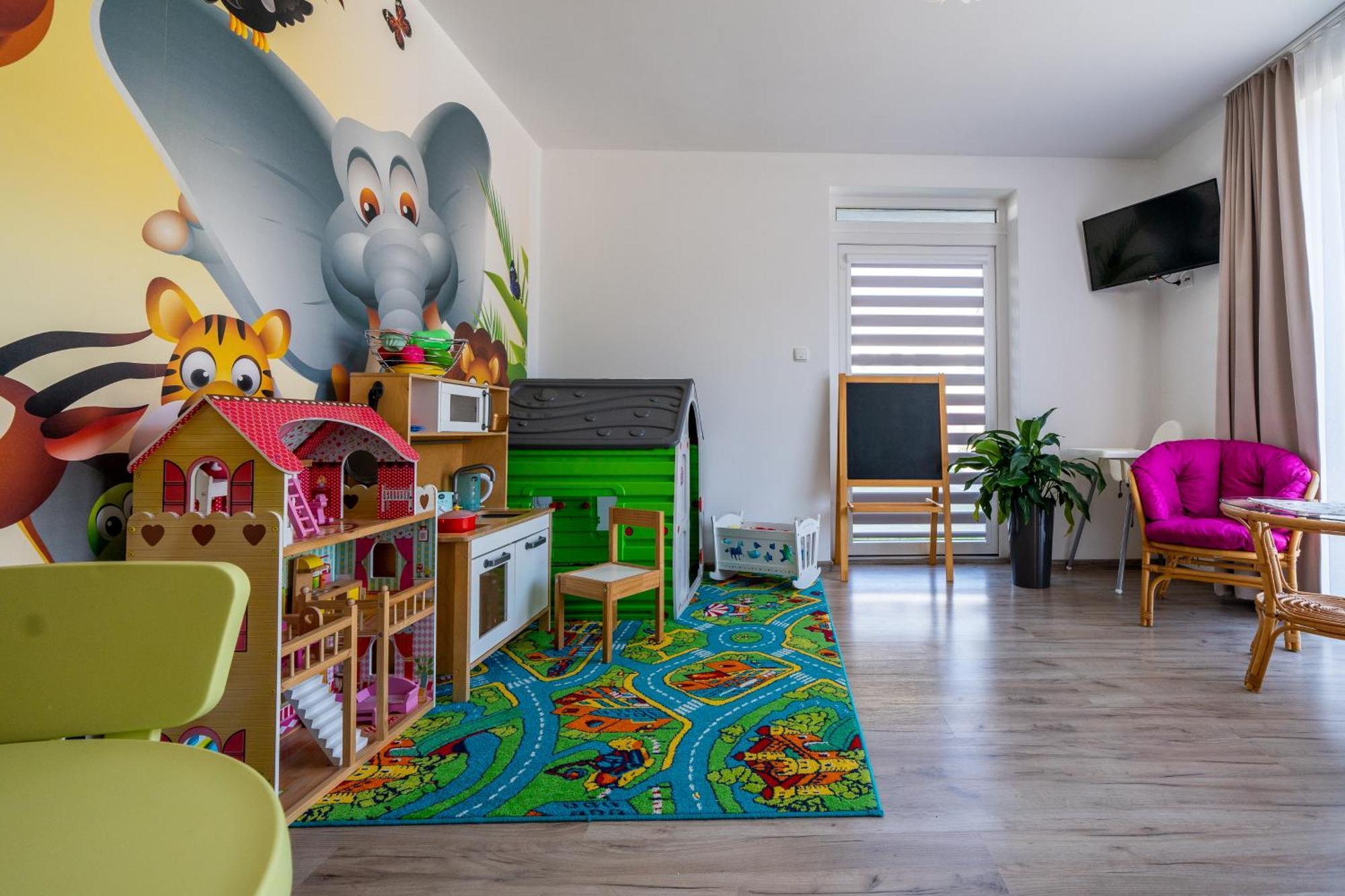 Magnolia Pokoje I Apartamenty Дембки Экстерьер фото