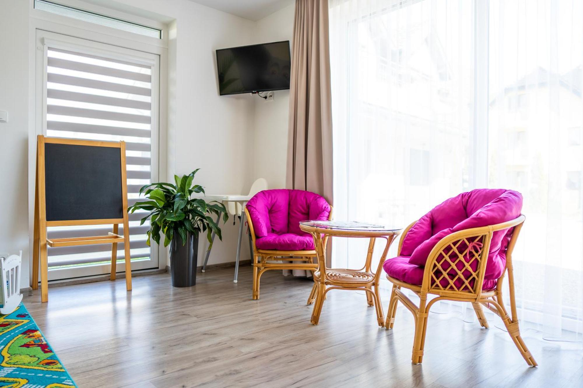 Magnolia Pokoje I Apartamenty Дембки Экстерьер фото