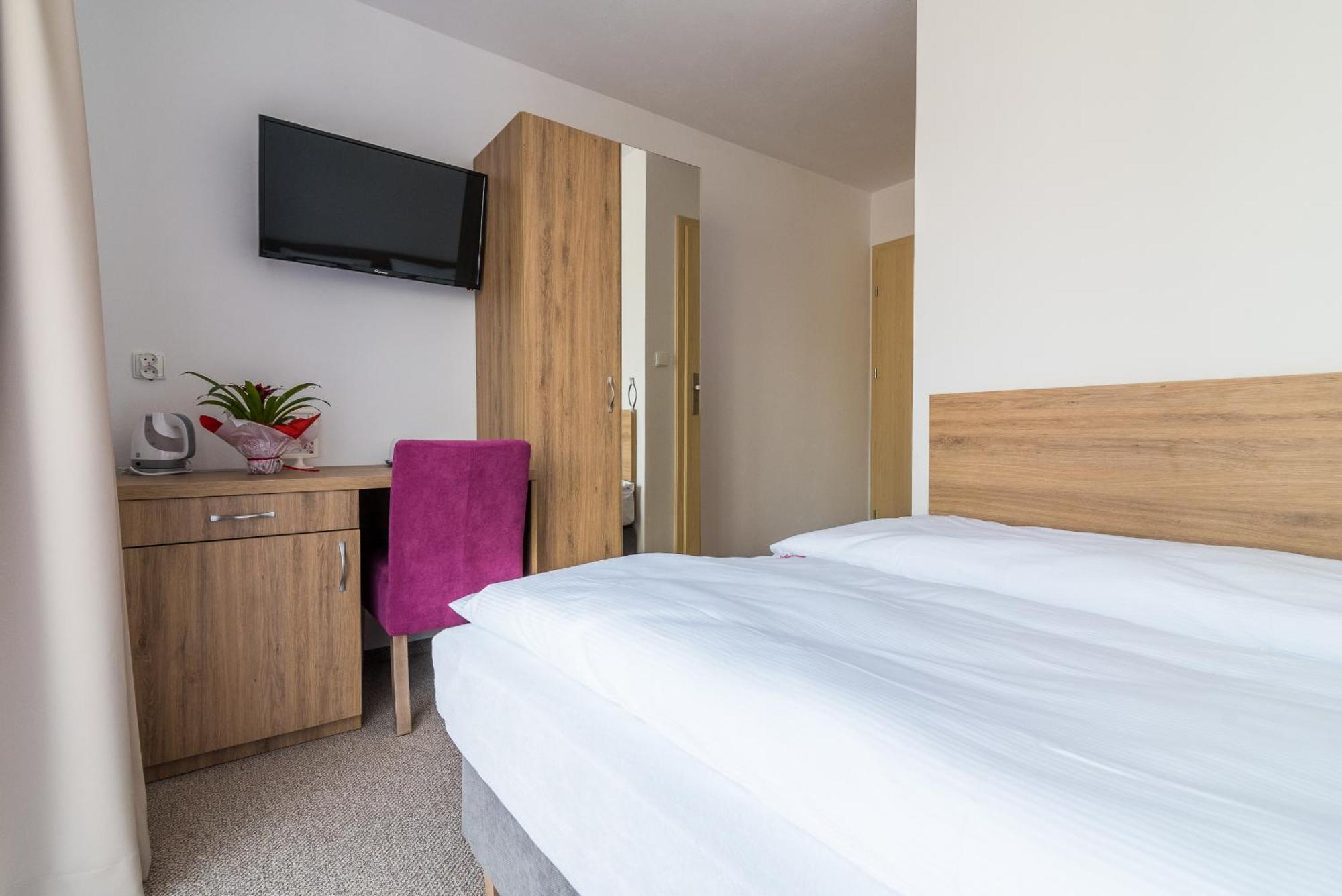 Magnolia Pokoje I Apartamenty Дембки Экстерьер фото