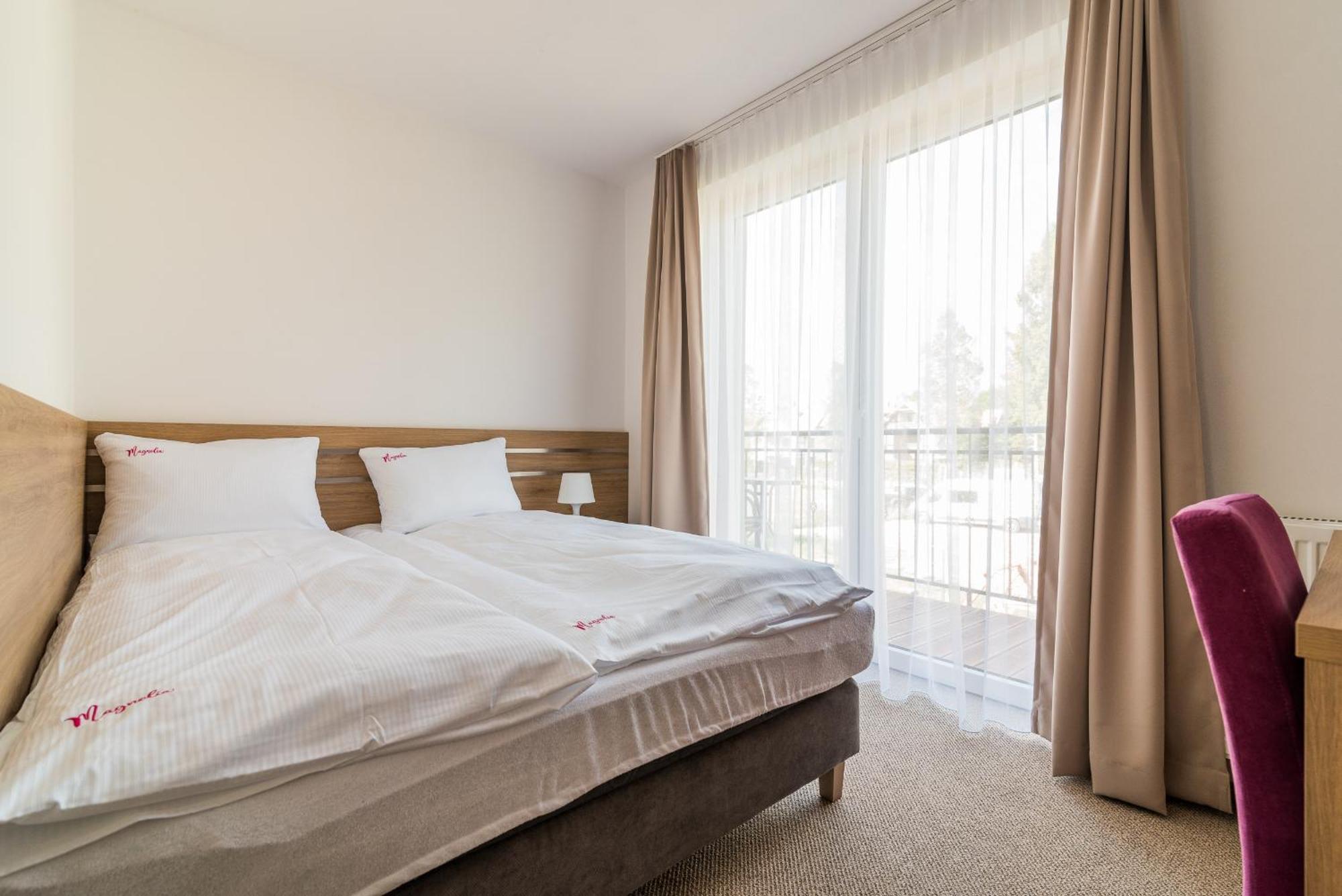 Magnolia Pokoje I Apartamenty Дембки Экстерьер фото