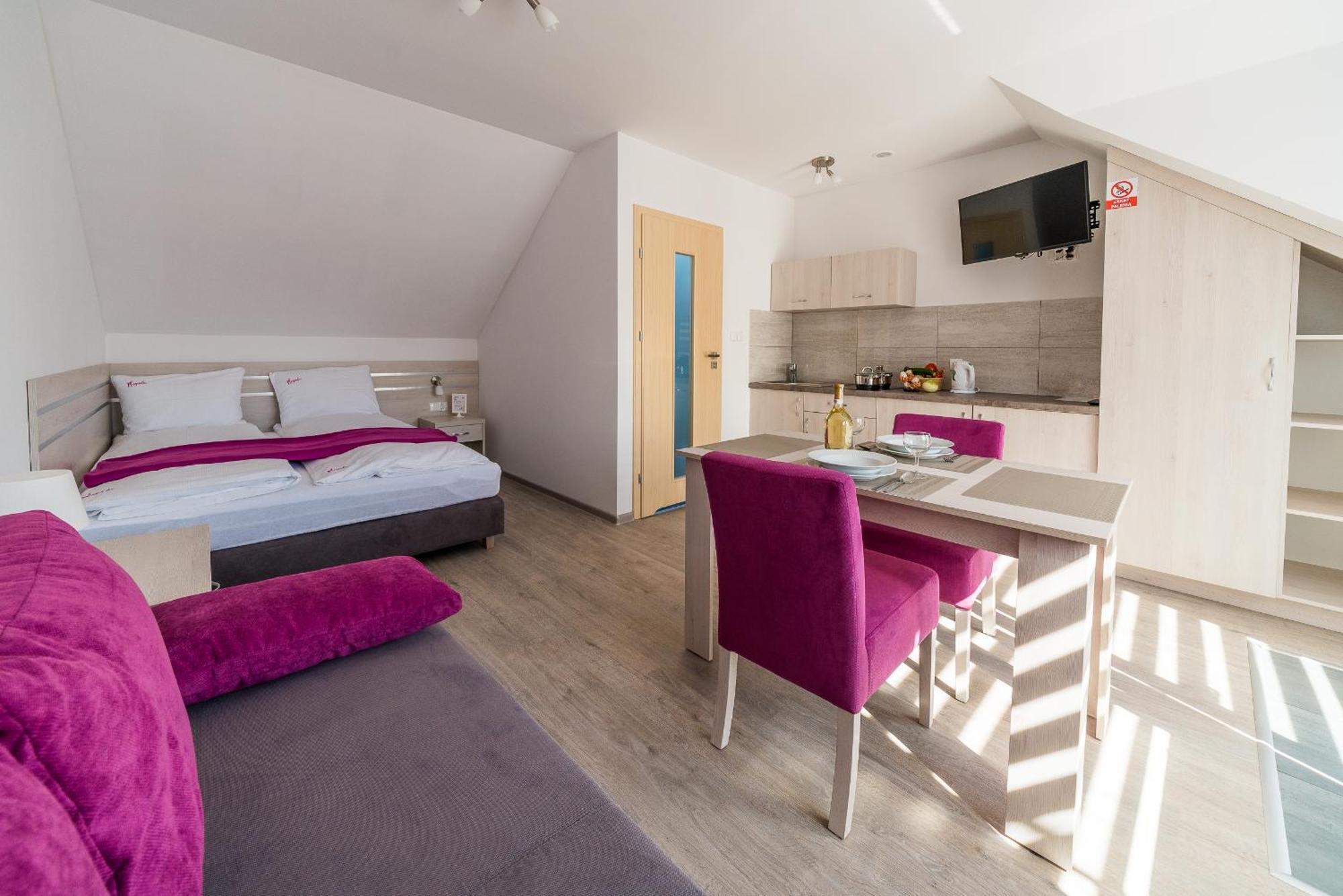 Magnolia Pokoje I Apartamenty Дембки Экстерьер фото