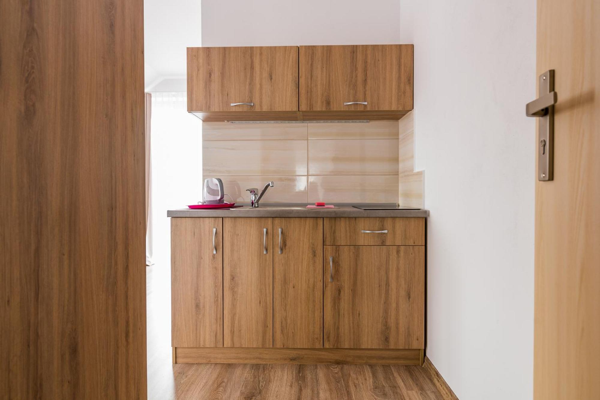 Magnolia Pokoje I Apartamenty Дембки Экстерьер фото