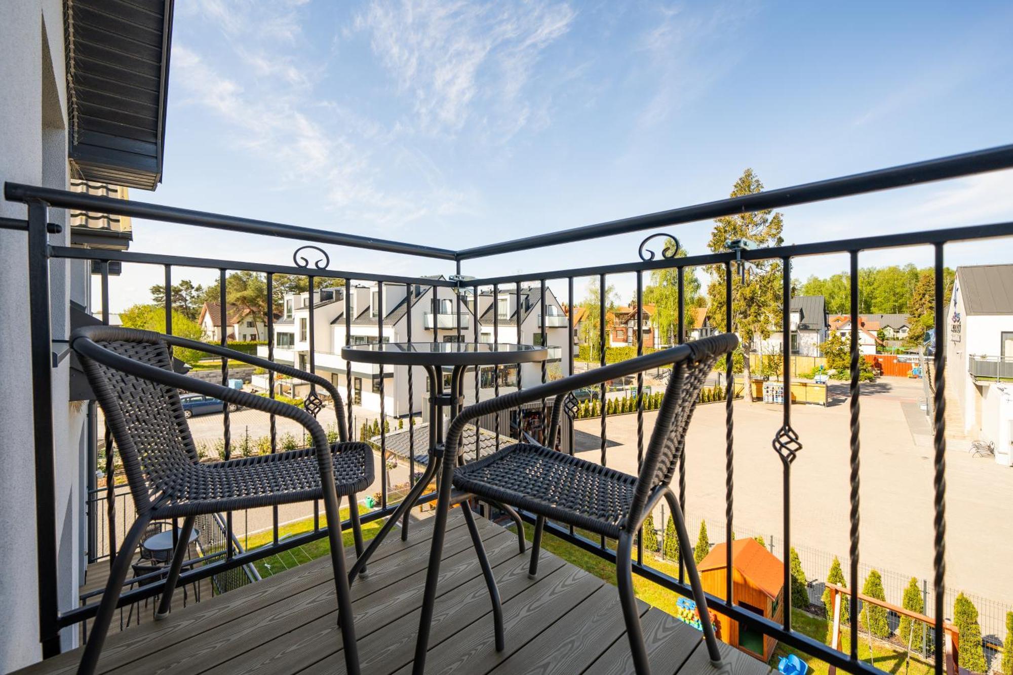 Magnolia Pokoje I Apartamenty Дембки Экстерьер фото